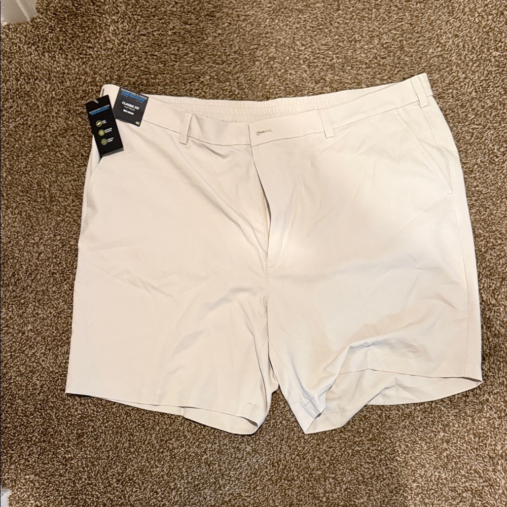 Roundtree & Yorke Men's Light Tan Flat Front Shorts